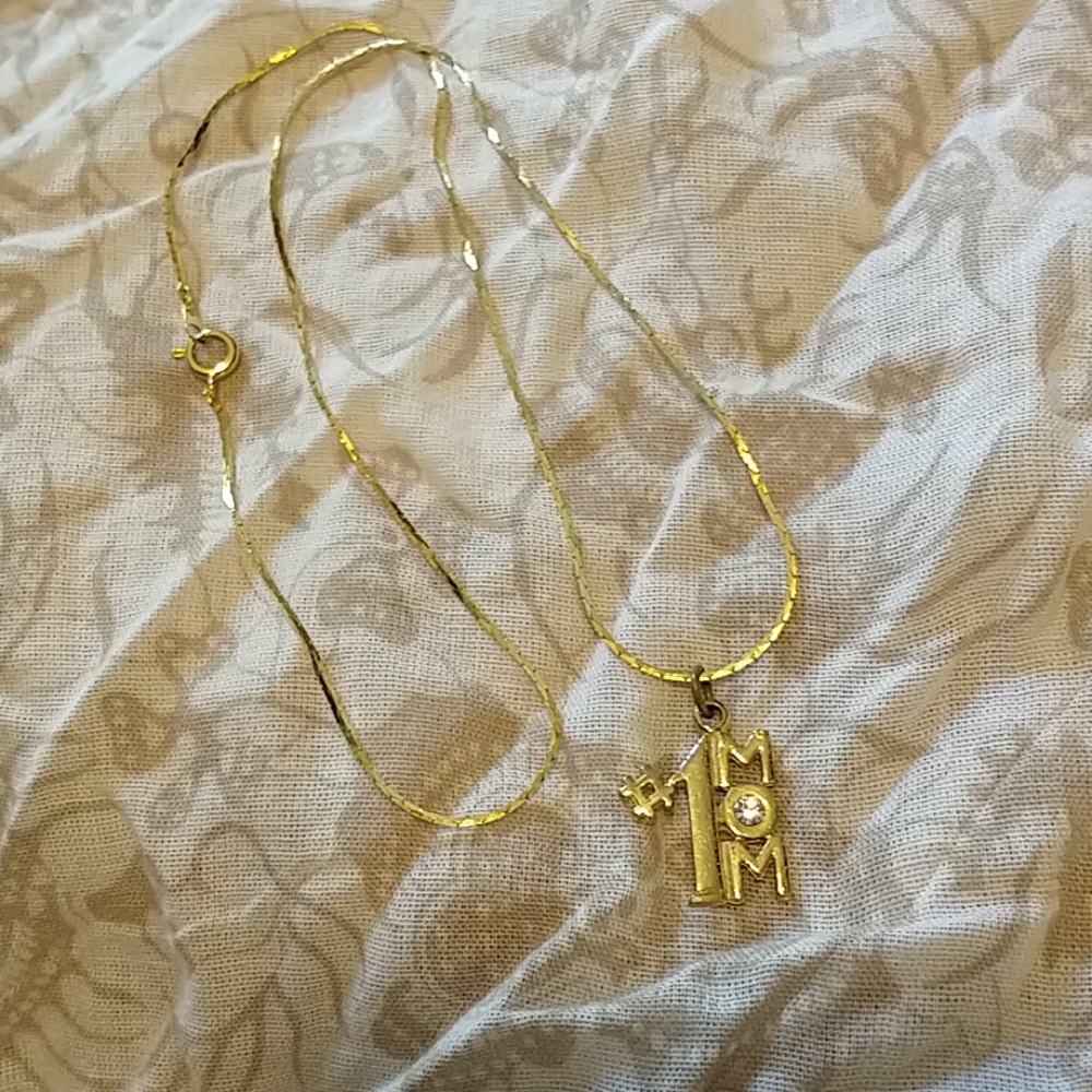 # 1st Mom necklace